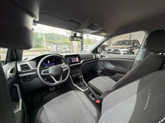 VOLKSWAGEN-T-CROSS-2025
