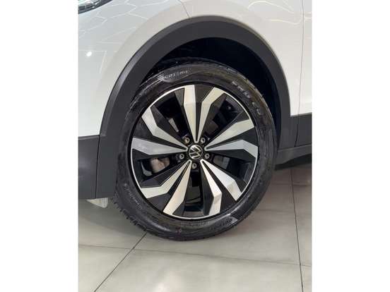 VOLKSWAGEN-T-CROSS-2024