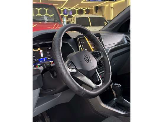 VOLKSWAGEN-T-CROSS-2024