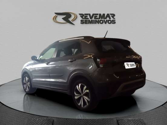 VOLKSWAGEN-T-CROSS-2026