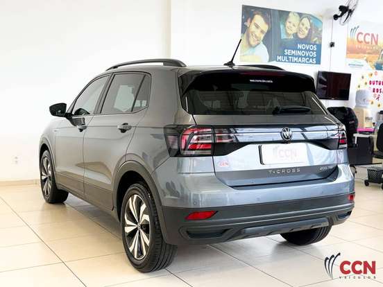 VOLKSWAGEN-T-CROSS-1.0 200 TSI TOTAL FLEX AUTOMÁTICO VOLKSWAGEN-T-CROSS-2022