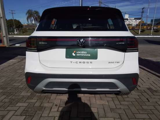 VOLKSWAGEN-T-CROSS-2024