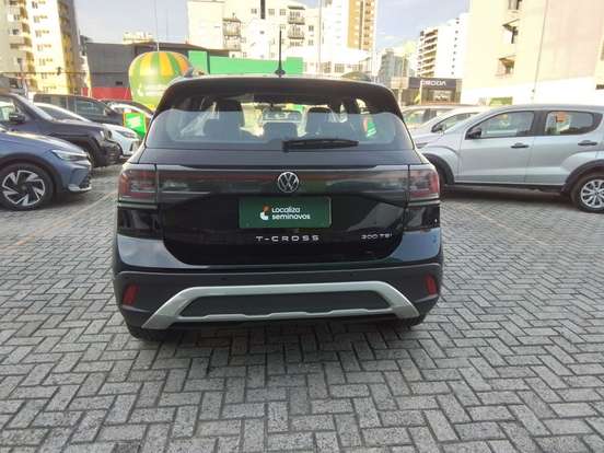 VOLKSWAGEN-T-CROSS-2024