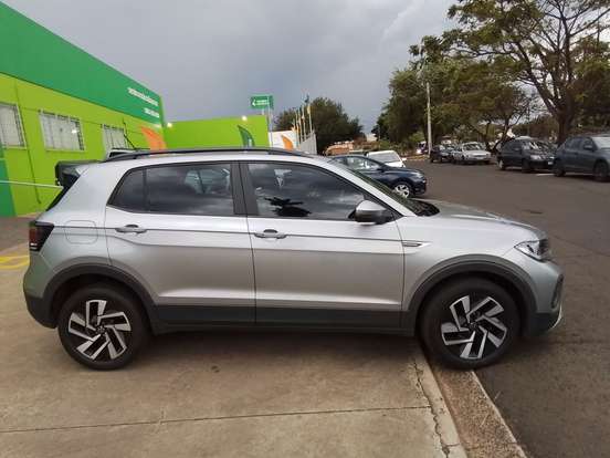 VOLKSWAGEN-T-CROSS-2024