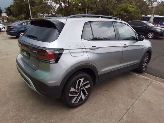 VOLKSWAGEN-T-CROSS-2024