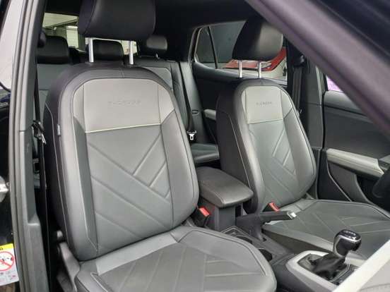 VOLKSWAGEN-T-CROSS-2025