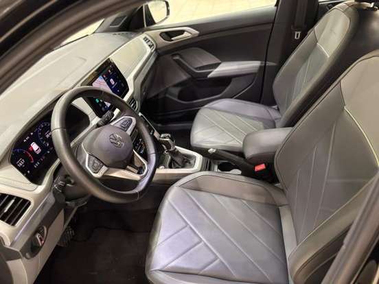 VOLKSWAGEN-T-CROSS-2025