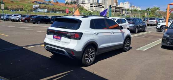 VOLKSWAGEN-T-CROSS-2024