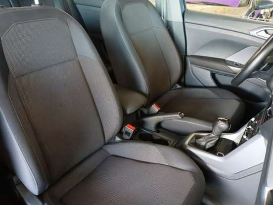 VOLKSWAGEN-T-CROSS-2025