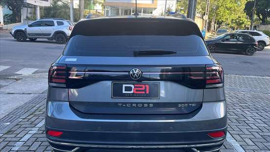 VOLKSWAGEN-T-CROSS-2023