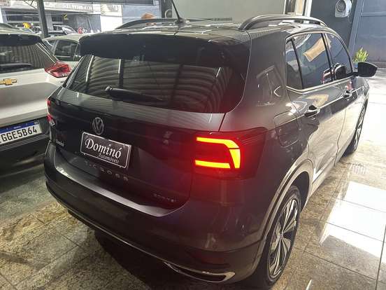 VOLKSWAGEN-T-CROSS-2020