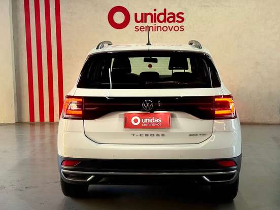 VOLKSWAGEN-T-CROSS-2023
