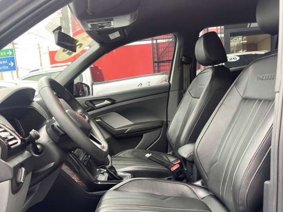 VOLKSWAGEN-T-CROSS-2024