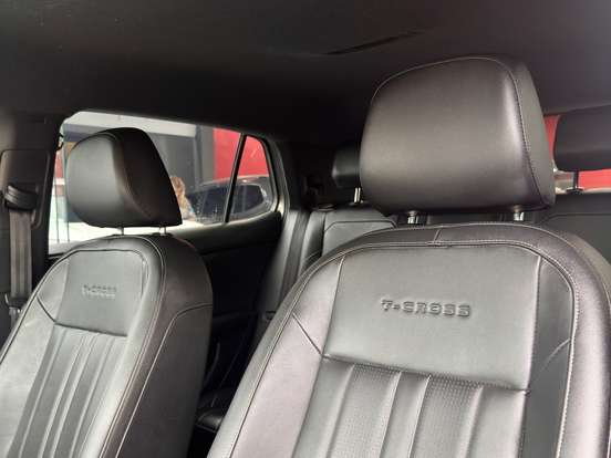 VOLKSWAGEN-T-CROSS-2024