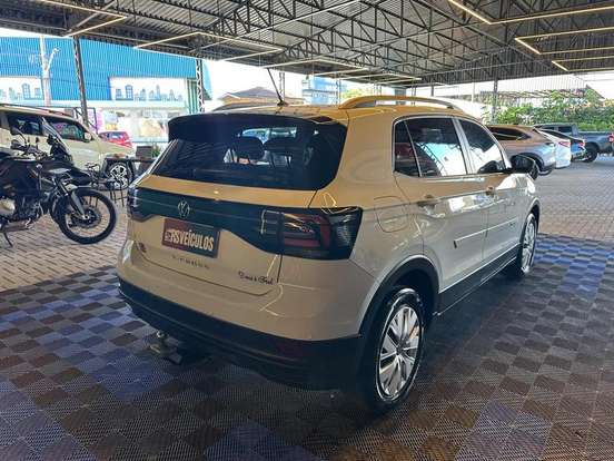 VOLKSWAGEN-T-CROSS-2021