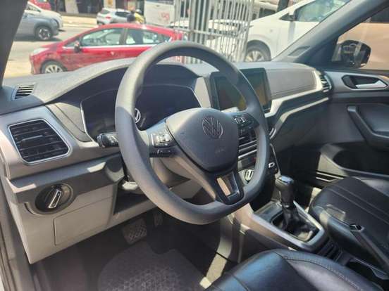 VOLKSWAGEN-T-CROSS-1.0 200 TSI TOTAL FLEX SENSE AUTOMÁTICO VOLKSWAGEN-T-CROSS-2025
