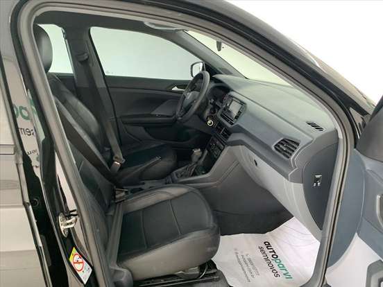 VOLKSWAGEN-T-CROSS-2023