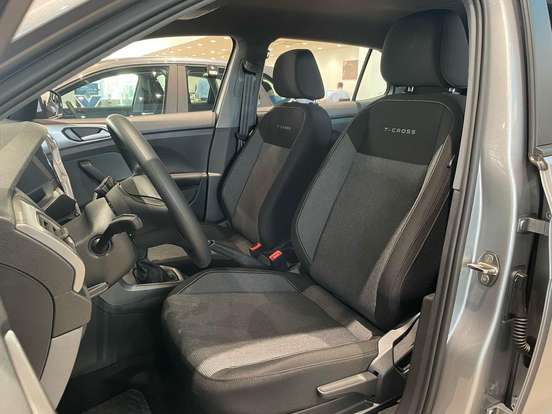VOLKSWAGEN-T-CROSS-2026
