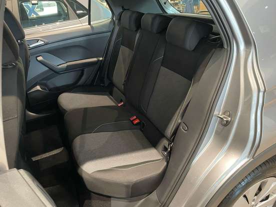 VOLKSWAGEN-T-CROSS-2026