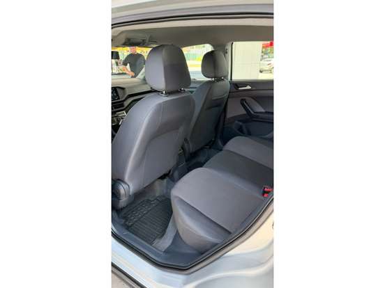 VOLKSWAGEN-T-CROSS-2021