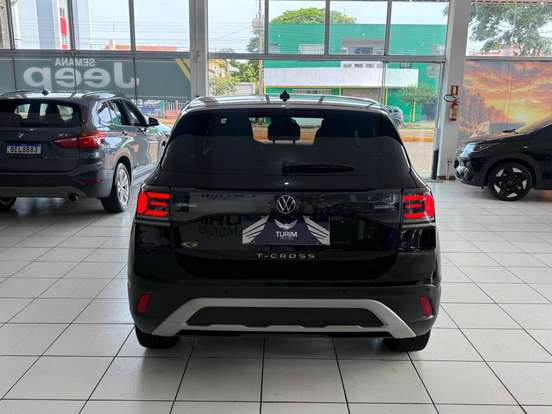 VOLKSWAGEN-T-CROSS-2024