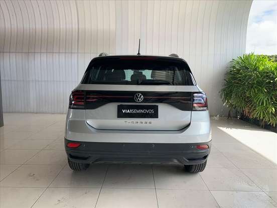 VOLKSWAGEN-T-CROSS-2022