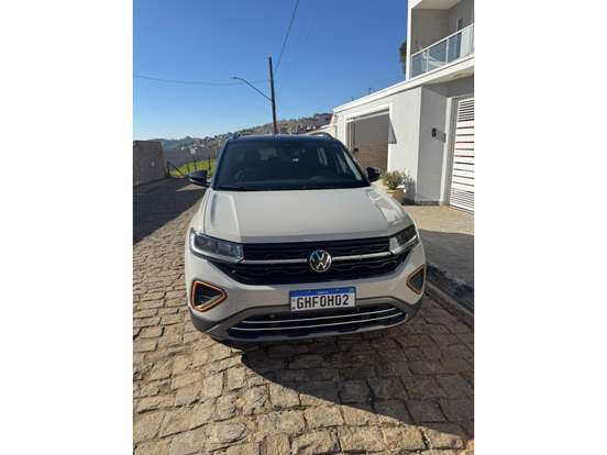 VOLKSWAGEN-T-CROSS-2025