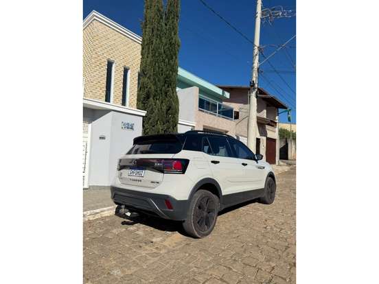 VOLKSWAGEN-T-CROSS-2025