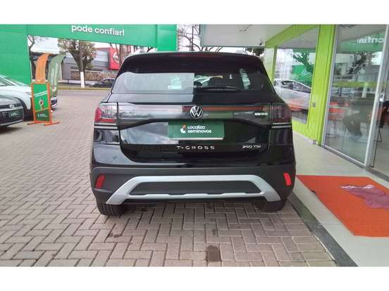 VOLKSWAGEN-T-CROSS-2024
