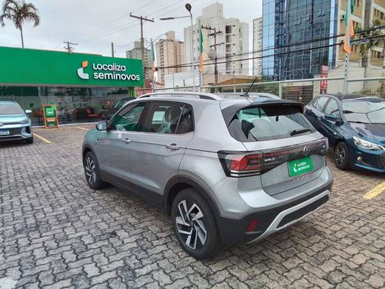 VOLKSWAGEN-T-CROSS-2025