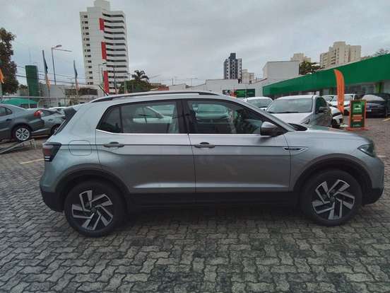 VOLKSWAGEN-T-CROSS-2025