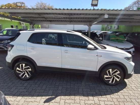 VOLKSWAGEN-T-CROSS-1.4 250 TSI TOTAL FLEX HIGHLINE AUTOMÁTICO VOLKSWAGEN-T-CROSS-2025