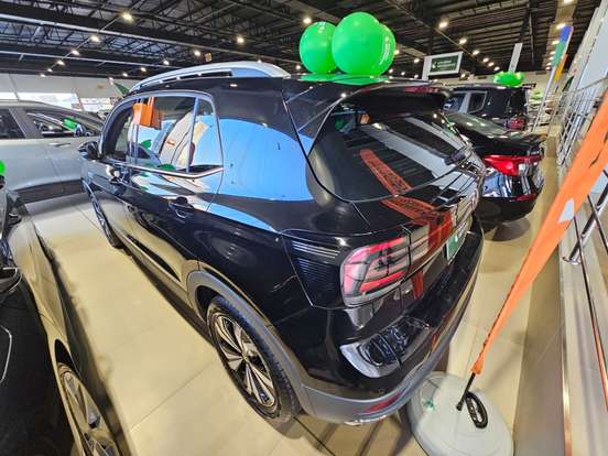 VOLKSWAGEN-T-CROSS-2024
