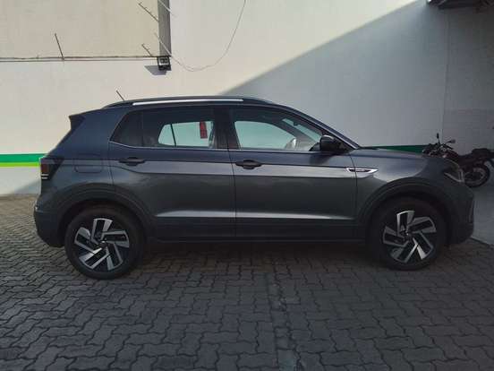 VOLKSWAGEN-T-CROSS-2025