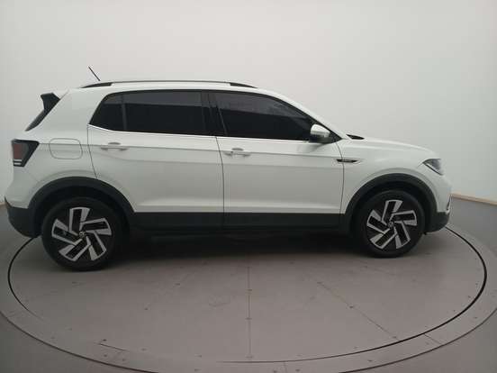 VOLKSWAGEN-T-CROSS-2024