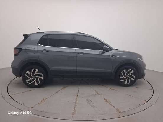 VOLKSWAGEN-T-CROSS-1.4 250 TSI TOTAL FLEX HIGHLINE AUTOMÁTICO VOLKSWAGEN-T-CROSS-2024