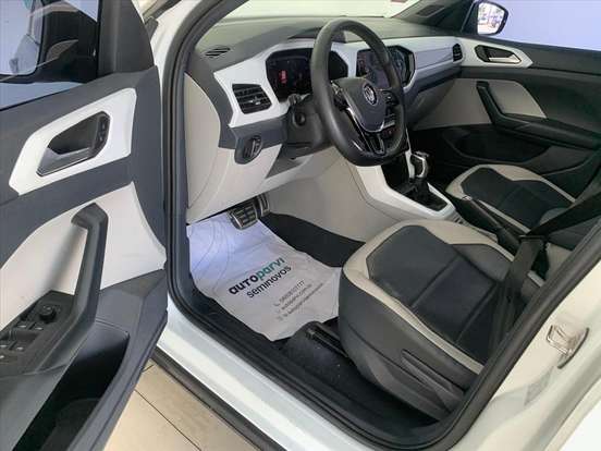 VOLKSWAGEN-T-CROSS-1.4 250 TSI TOTAL FLEX HIGHLINE AUTOMÁTICO VOLKSWAGEN-T-CROSS-2019
