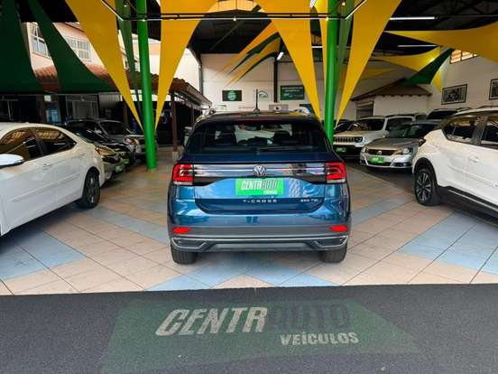 VOLKSWAGEN-T-CROSS-2021