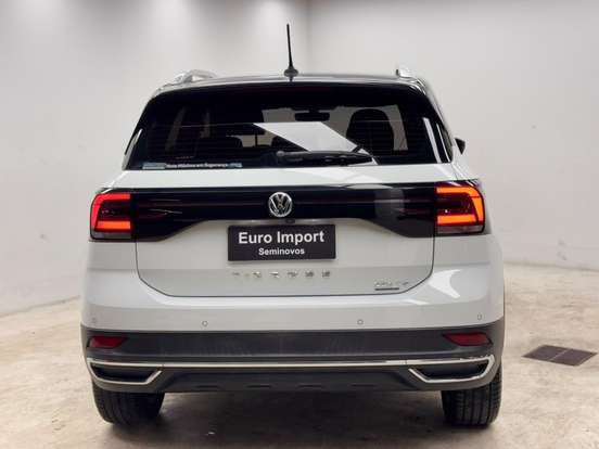 VOLKSWAGEN-T-CROSS-2019