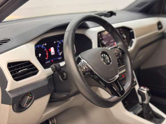VOLKSWAGEN-T-CROSS-1.4 250 TSI TOTAL FLEX HIGHLINE AUTOMÁTICO VOLKSWAGEN-T-CROSS-2019
