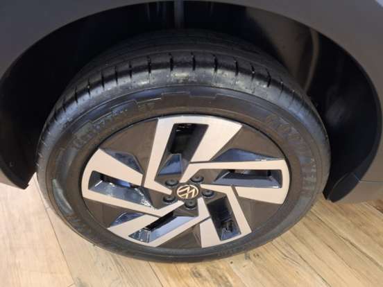 VOLKSWAGEN-T-CROSS-2025