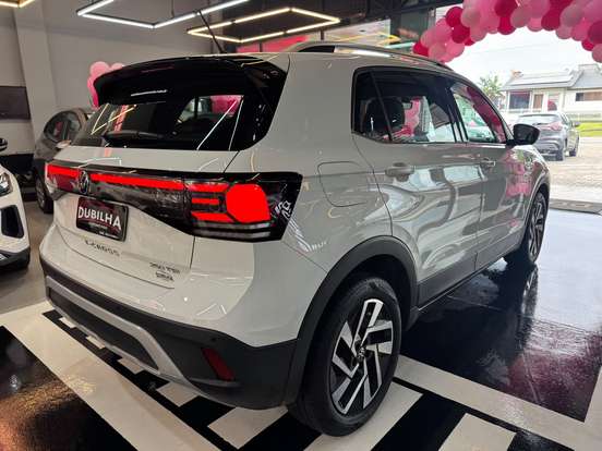VOLKSWAGEN-T-CROSS-2025
