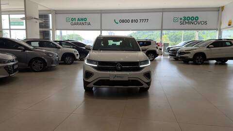 VOLKSWAGEN-T-CROSS-2024