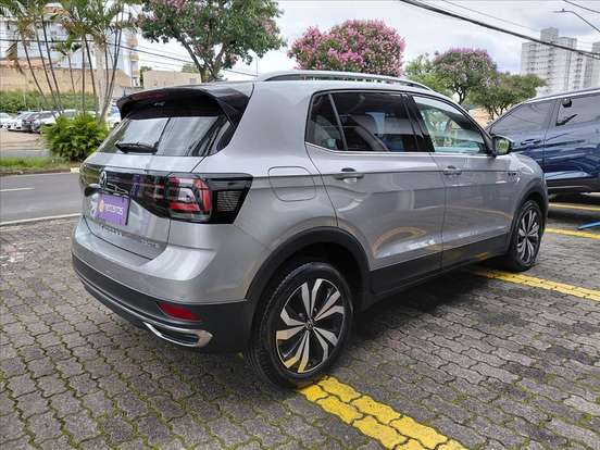 VOLKSWAGEN-T-CROSS-2024