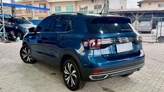 VOLKSWAGEN-T-CROSS-2021