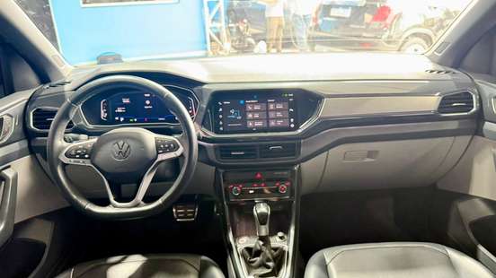 VOLKSWAGEN-T-CROSS-2021