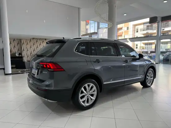 VOLKSWAGEN-TIGUAN-1.4 250 TSI TOTAL FLEX ALLSPACE COMFORTLINE TIPTRONIC VOLKSWAGEN-TIGUAN-2018
