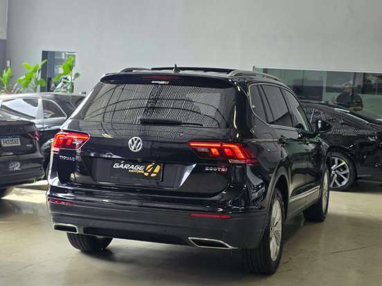 VOLKSWAGEN-TIGUAN-1.4 250 TSI TOTAL FLEX ALLSPACE COMFORTLINE TIPTRONIC VOLKSWAGEN-TIGUAN-2018