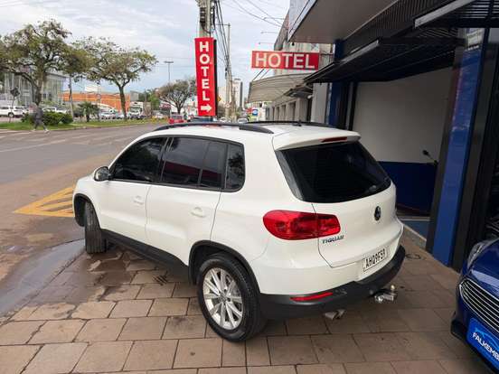 VOLKSWAGEN-TIGUAN-1.4 TSI 16V TURBO GASOLINA 4P DSG VOLKSWAGEN-TIGUAN-2016
