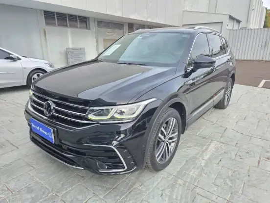 VOLKSWAGEN-TIGUAN-2023